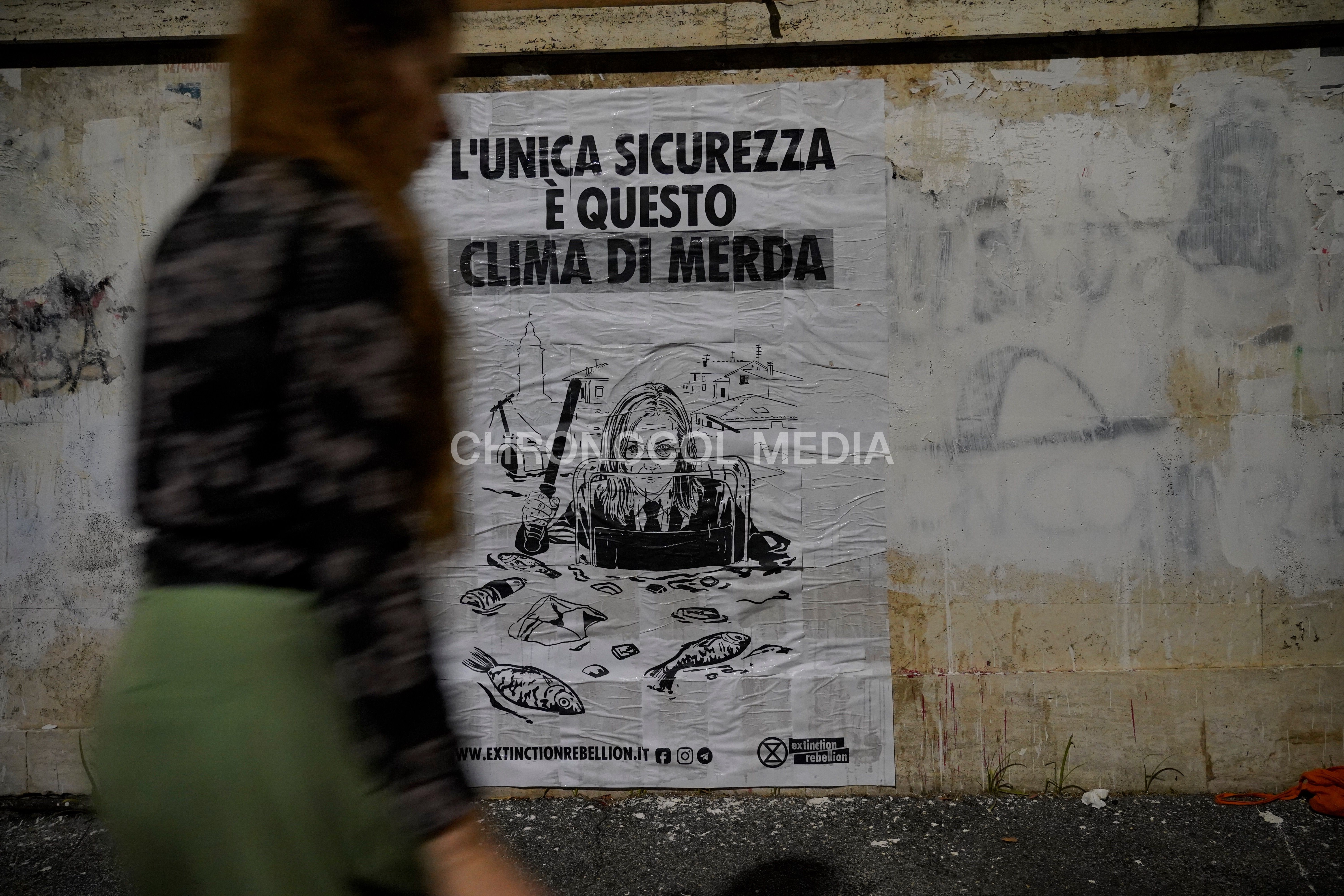 Italia: ⚡️🇮🇹🔥Nella notte tra il 2 e il 3 Giugno Extinction Rebellion ha af...