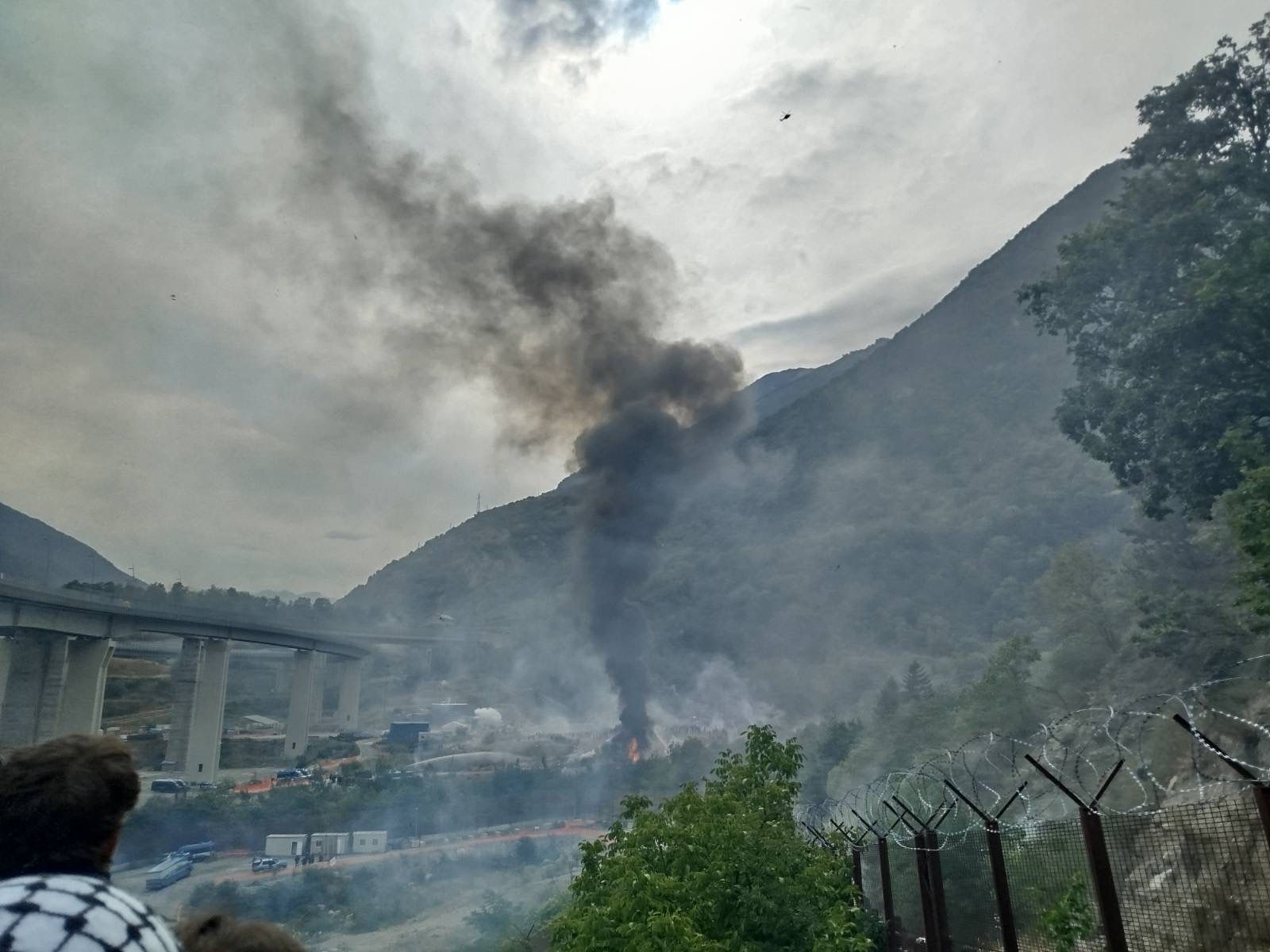 Italia: ⚡️🇮🇹🔥Proseguono da oltre un’ora e mezza gli scontri tra manifestan...