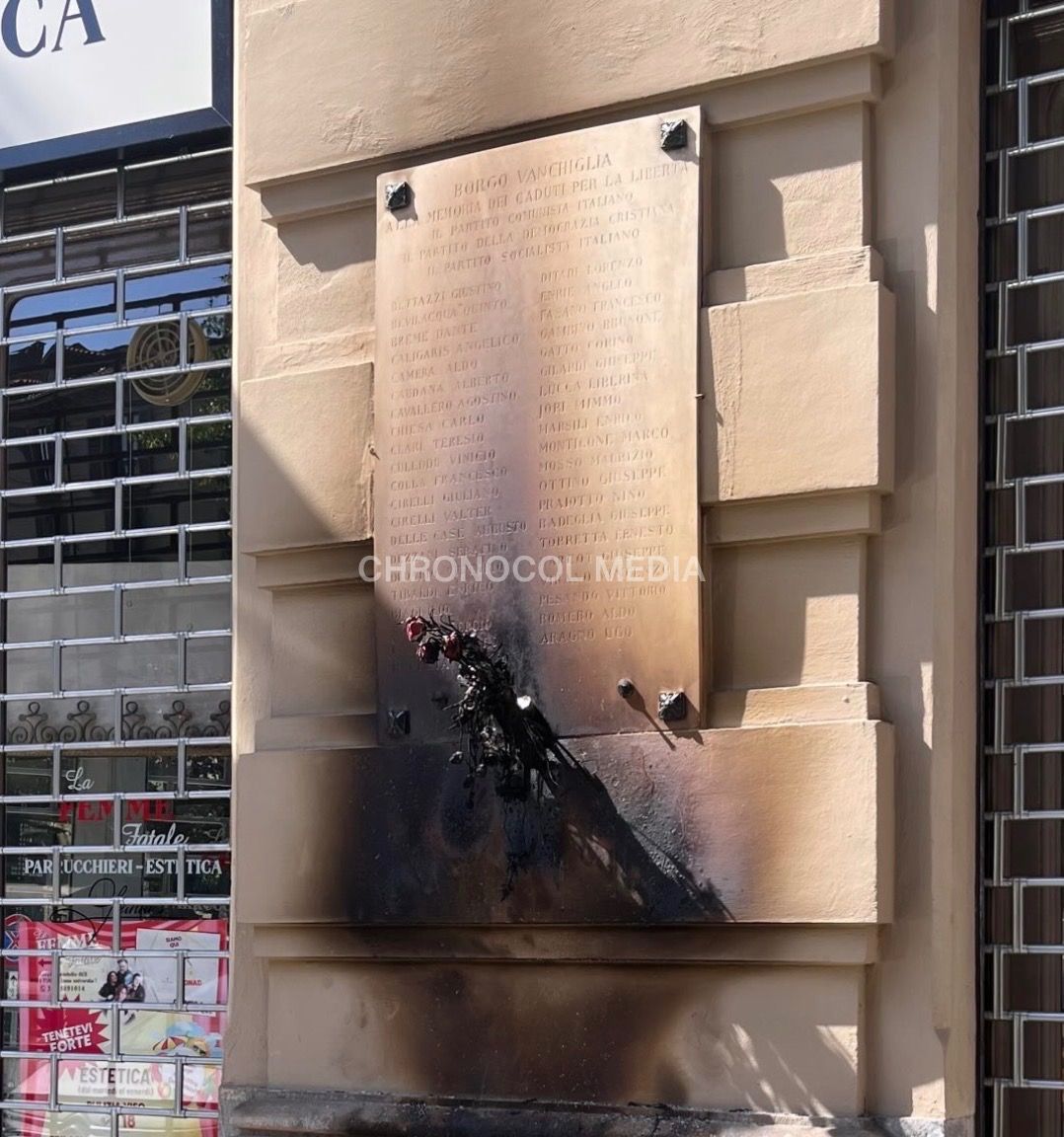 Italia: ⚡️🇮🇹🔥Questa notte a Torino degli ignoti hanno dato alle fiamme la...