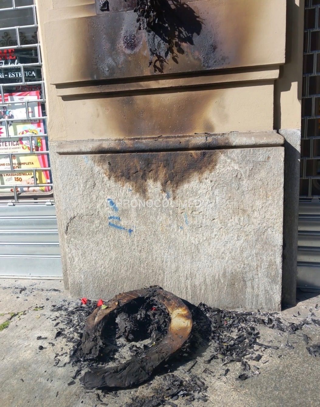 Italia: ⚡️🇮🇹🔥Questa notte a Torino degli ignoti hanno dato alle fiamme la... 2