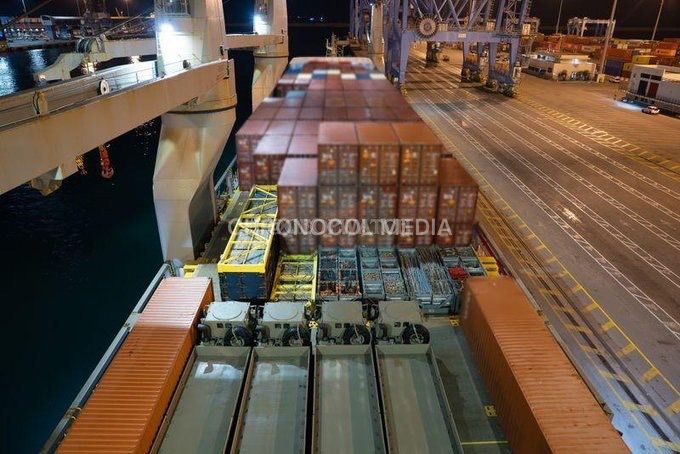 Stati Uniti d'America: ⚡️🇺🇸🇮🇱📦Gli Stati Uniti hanno consegnato a Israele oltre 6.500 to... 3