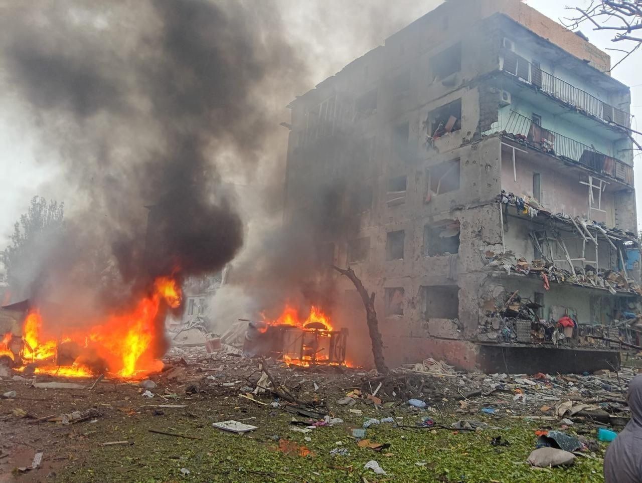 Guerra Russo-Ucraina: ⚡️🇺🇦💥 Le forze russe hanno colpito Kiev con missili balistici nell... 3
