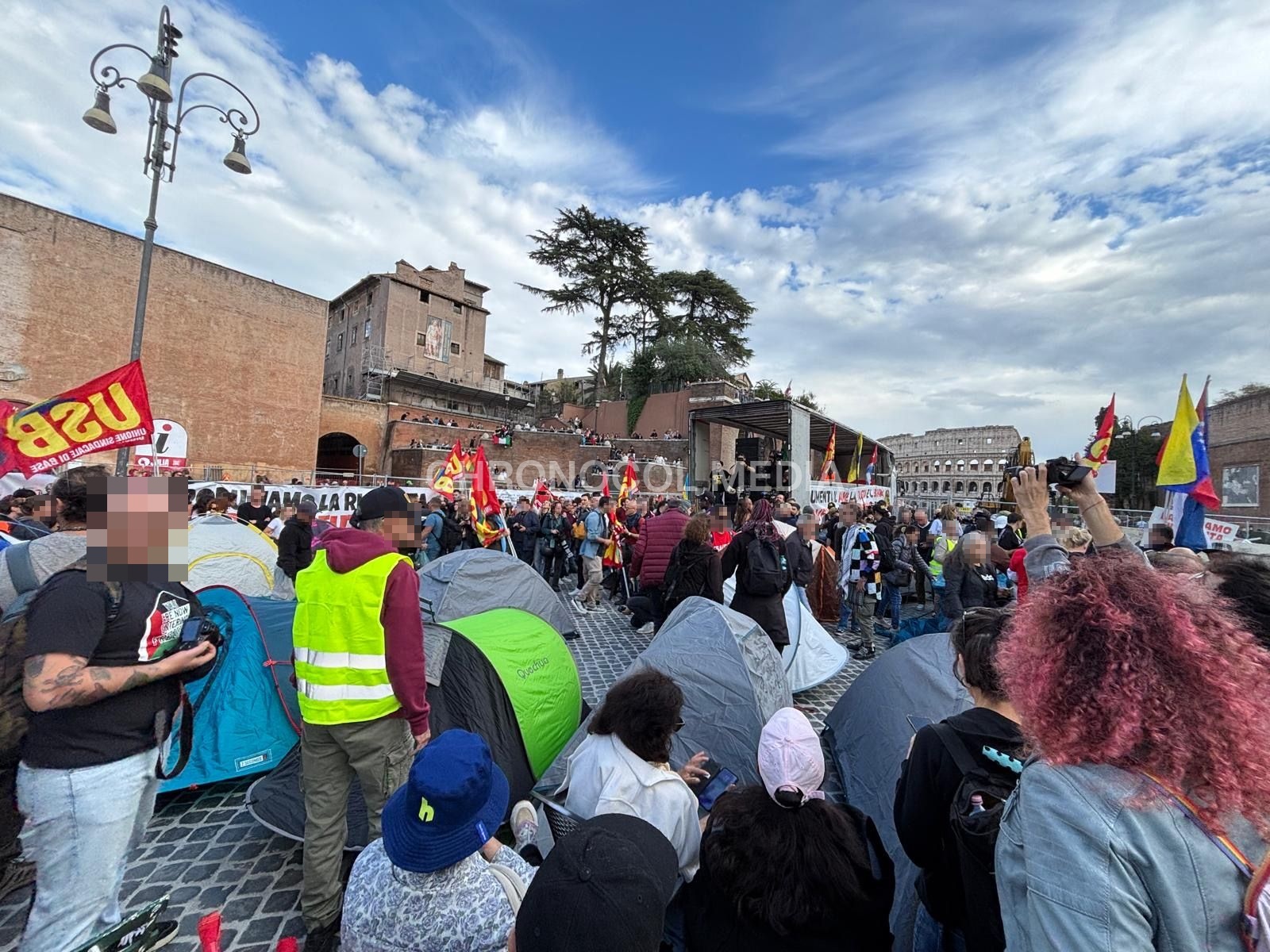 Proteste Caro Vita: ⚡️🇮🇹🔥A Roma il corteo dello Sciopero Generale ha portato in piazza... 3