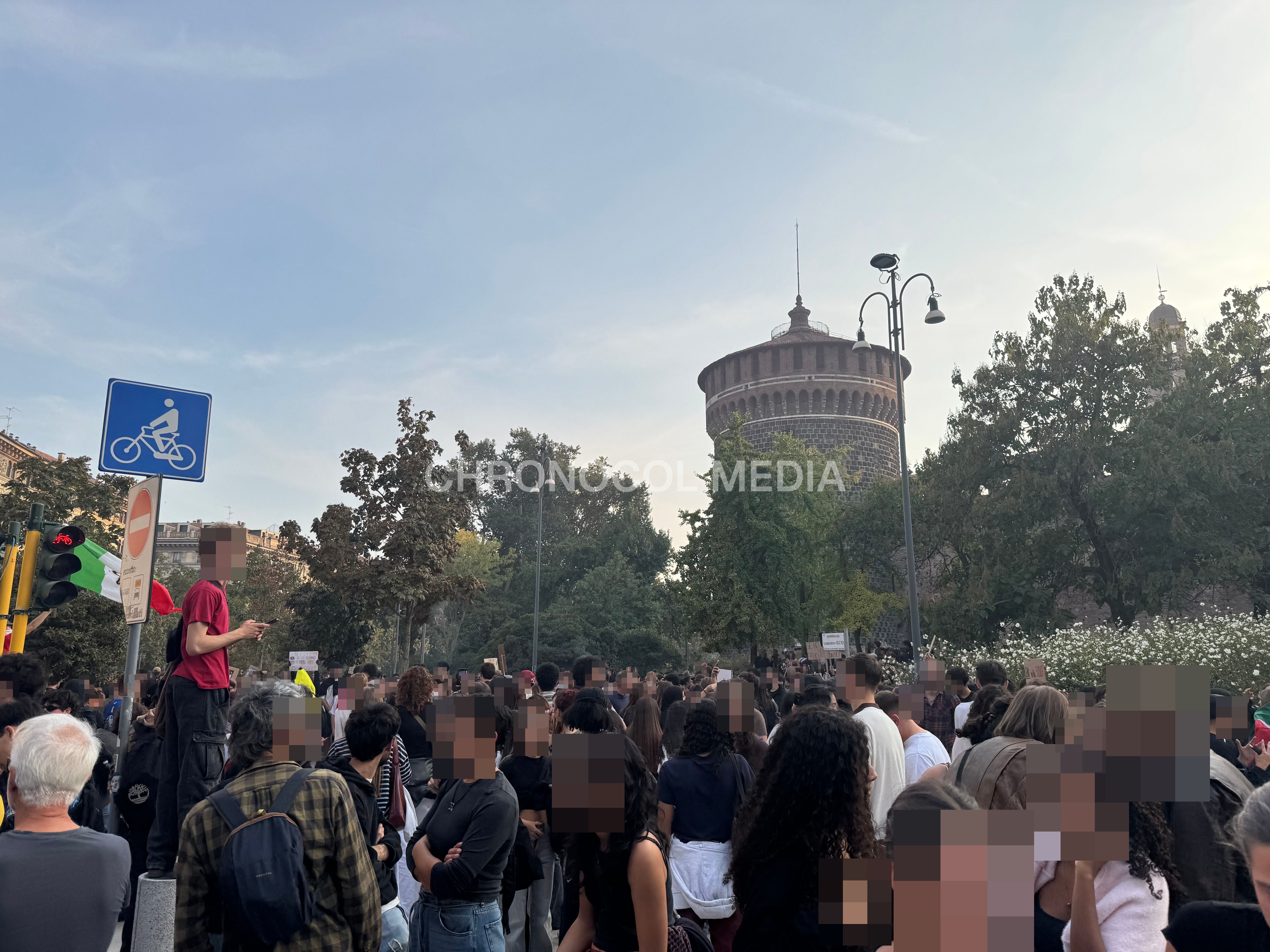 Italia: ⚡️🇮🇹La polizia ha caricato più volte il corteo di studenti medi in...