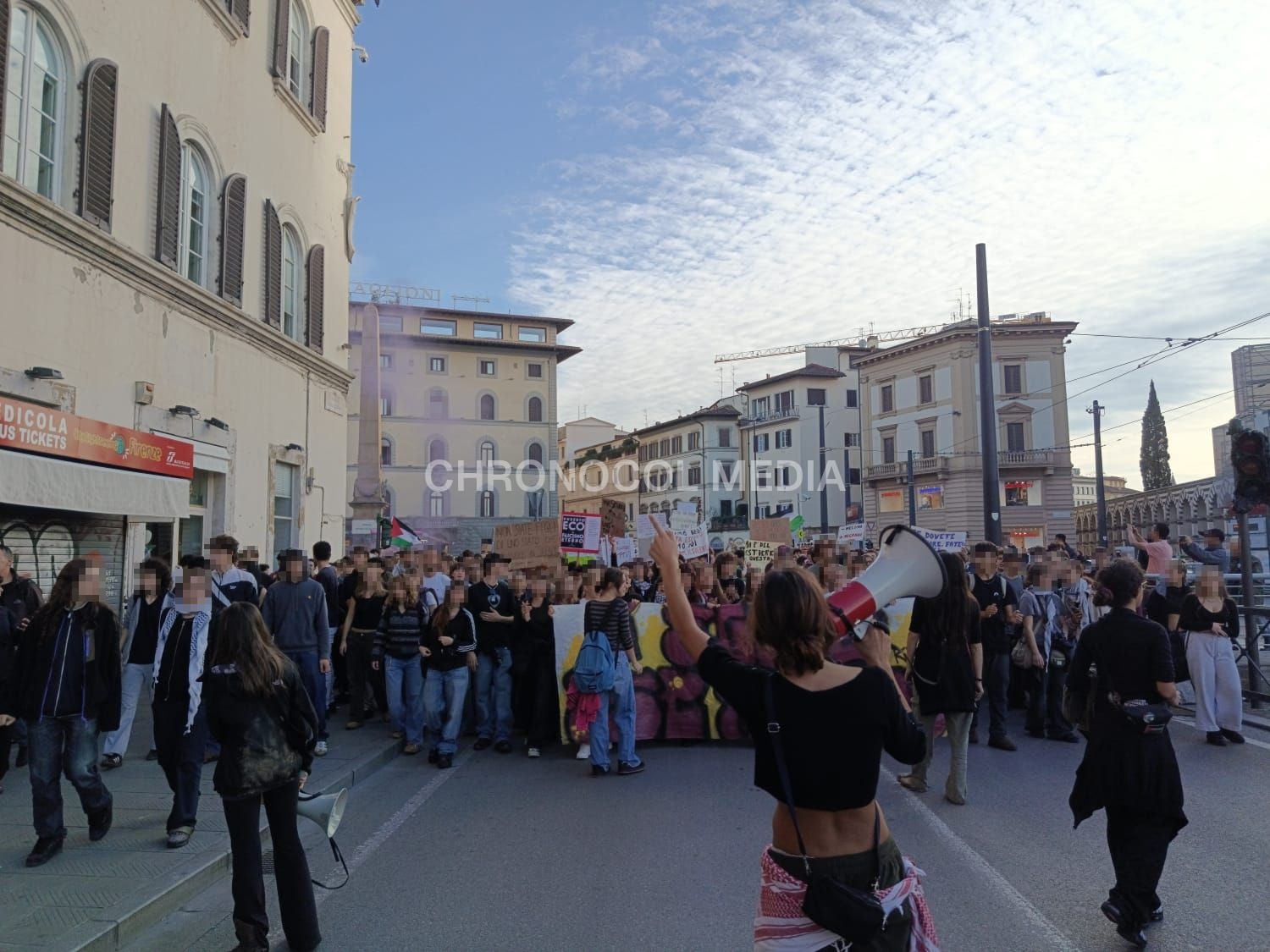 Protestos contra o custo de vida: ⚡️🇮🇹🔥Hoje em Florença a comunidade estudantil marchou em cortejo c... 3